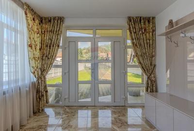 Casă / Vilă cu 10 camere de vânzare in Moieciu de Jos - 3