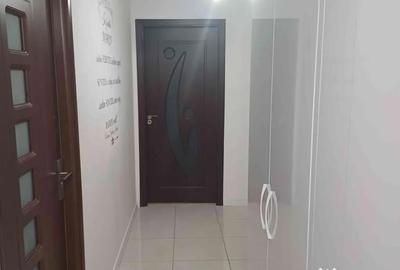 Apartament cu 3 camere decomandat în Central - 2