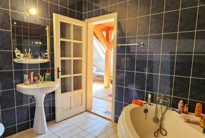 Casă cu 6 camere cu Teren 302 Mp în Semicentral - 18