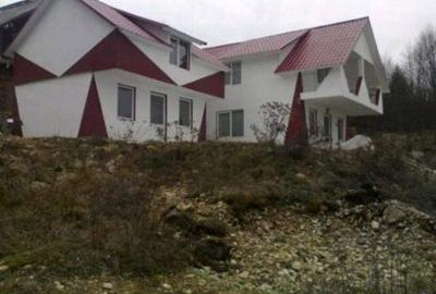 Casă cu 4 camere în Roșia Montană - 2