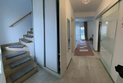 Casă cu 4 camere cu Canalizare în Metalurgiei - 4