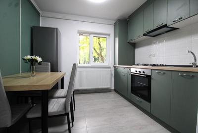 Apartament cu 3 camere decomandat, mobilat în Aradului