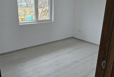 Casă cu 3 camere în Voinești