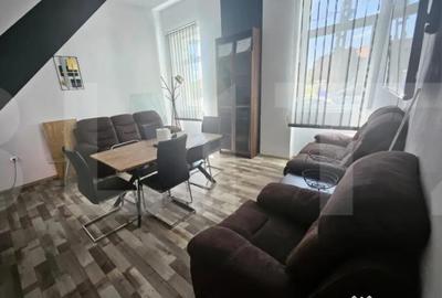 Apartament cu 3 camere semidecomandat în Central - 2