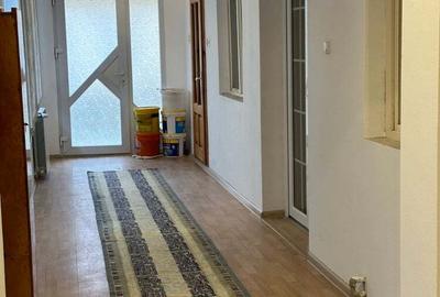 Casa de vanzare, Caransebes, strada principala - 150000 Euro!!!! - 2