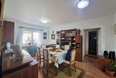 Apartament 4  Camere Intersectie Doamna Ghica | Bloc 89' | Centrala - 1