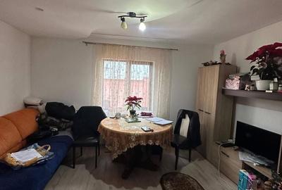 Casă cu 6 camere cu Teren 300 Mp în Central - 2