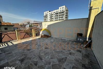 Casă cu 8 camere cu Canalizare în 13 Septembrie - 19