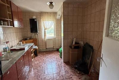 De vanzare 4 camere, 2 bai, 2 balcoane, zona Favorit - 3
