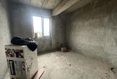 Duplex la gri 175 mp utili 58 mp demisol curte 180 mp  3 bai 3/4 dormitoare - 14