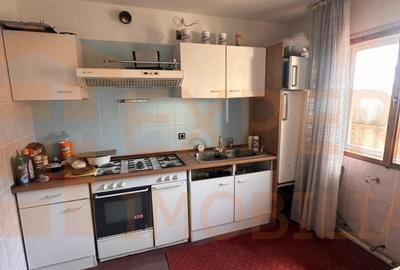 Casă individuală cu 4 camere cu Canalizare în Km 5 - 3