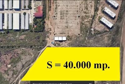 Teren de 40000 mp, în Central