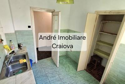 Apartament cu 3 camere semidecomandat în Calea București - 2