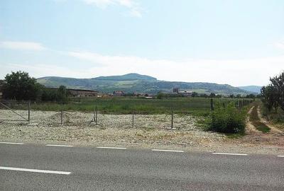 Teren industrial Gherla, 8640 mp, front la drum national, posibilitate parcelare