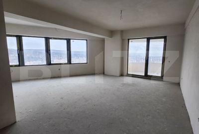 Apartament cu 4 camere în Central - 2