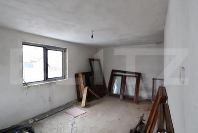 Casă cu 5 camere cu Teren 680 Mp în Central - 2