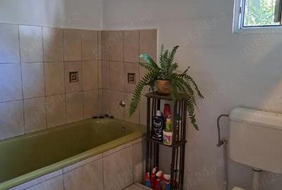 Casă cu 5 camere cu Teren 500 Mp în Central - 2