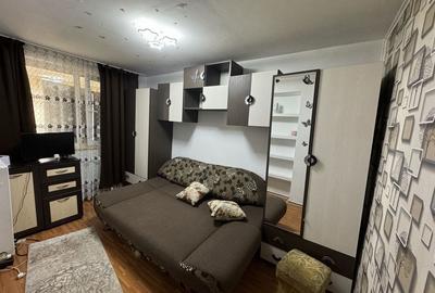 Apartament cu 2 camere semidecomandat în 9 Mai - 2