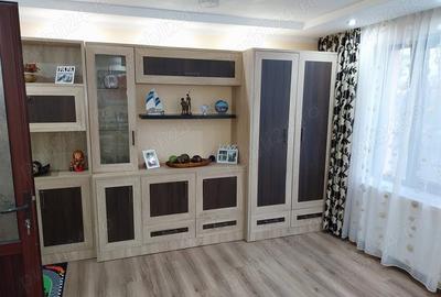 Casă cu 5 camere în Vârfu Dealului - 1