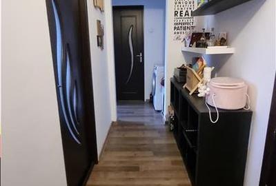 Apartament de 4 camere , zona Tractorul - 8