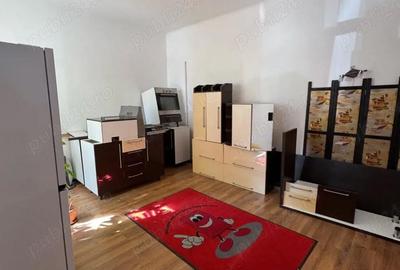 Spațiu comercial, de 36 mp, în Central - 4