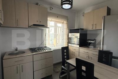 Apartament cu 3 camere, decomandat, 70 mp, etaj 2 - 5