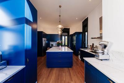 Casa cu Personalitate – Un Amestec Fascinant de Stil Istoric și Contemporan - 9