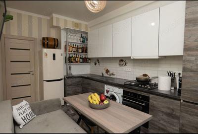 Garsonieră decomandată în P-ța Victoriei