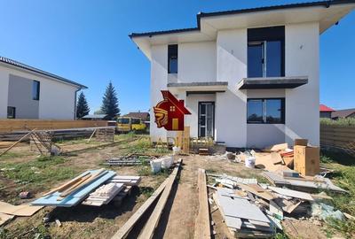 Doar o vila a mai ramas!Nu rata ultima disponibilitate Ciurbesti lac - 2