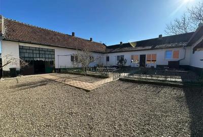 Casă cu 6 camere cu Teren 1727 Mp în Central - 10