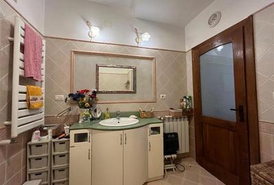 Casă individuală cu 7 camere cu Canalizare în Dumbrava - 35