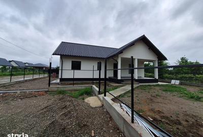 Casă cu 4 camere cu Teren 400 Mp în Hemeiuș - 3