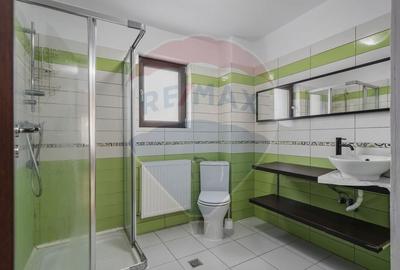 Casă cu 6 camere cu Teren 572 Mp în Central - 15