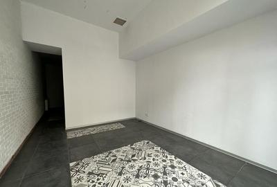 Zona Ultracentrala Universitate 44mp trafic pietonal intens - 4