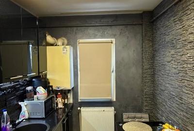 [PROPRIETAR] Podu Roș - 2 camere - 50m2 - etaj 3/4 - 4