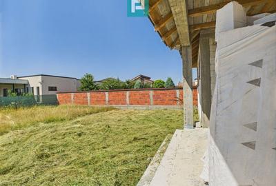 Casă cu 4 camere cu Teren 794 Mp în Mândruloc - 2