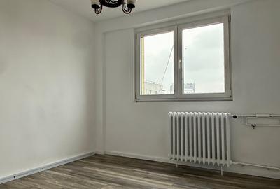 Apartament cu 3 camere semidecomandat în P-ța Victoriei - 3