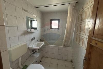 Apartament cu 3 camere decomandat în Hotvon - 8