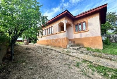 Casa si teren in suprafata de 1400mp,Floresti Simnicul de Sus 59000Euro! - 1