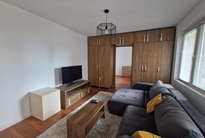Apartament cu 2 camere semidecomandat, mobilat în P-ța Universității - 1