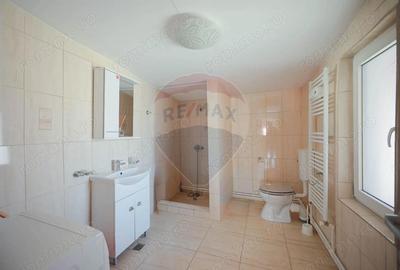 Casă cu 5 camere cu Teren 300 Mp în Sânmartin - 13