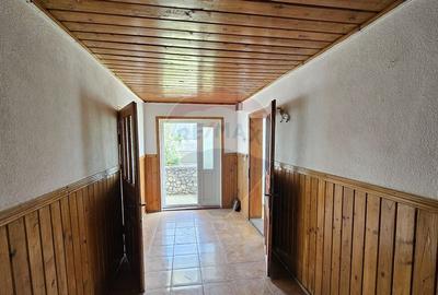 Casa cu 3 camere, teren intravilan de 1300mp in Ipote?... - 3