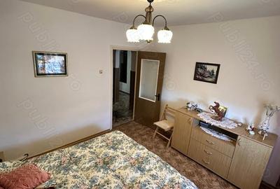 Apartament cu 3 camere decomandat în Coman - 6
