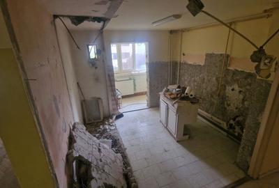 Apartament cu 2 camere decomandat în Soarelui - 1