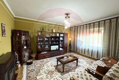 Casă  str. Progresului , Sebes, destinatie : uni/multifamiliala - 3