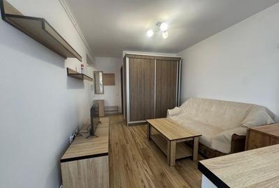 Apartament cu 2 camere semidecomandat în Apărătorii Patriei