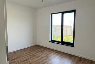 Vila individuala - 5 camere - 3 bai - beci- Teren 330 mp - 9
