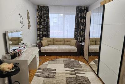 Apartament cu 3 camere decomandat în Reghin