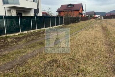 Teren de 450 mp, în Sânpetru