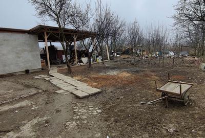 Casă cu Teren 2000 Mp în Central - 2